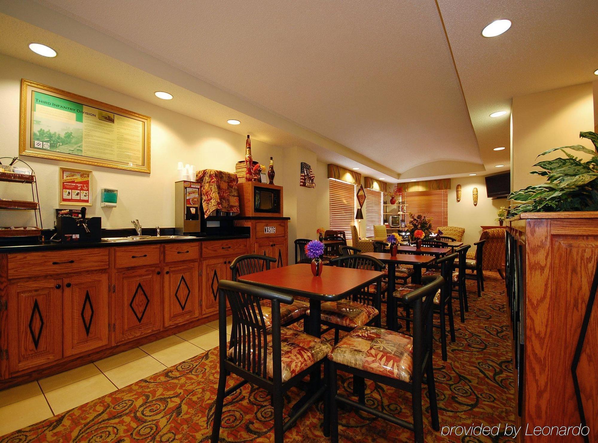 Baymont By Wyndham Hinesville Fort Stewart Area Restaurant bilde
