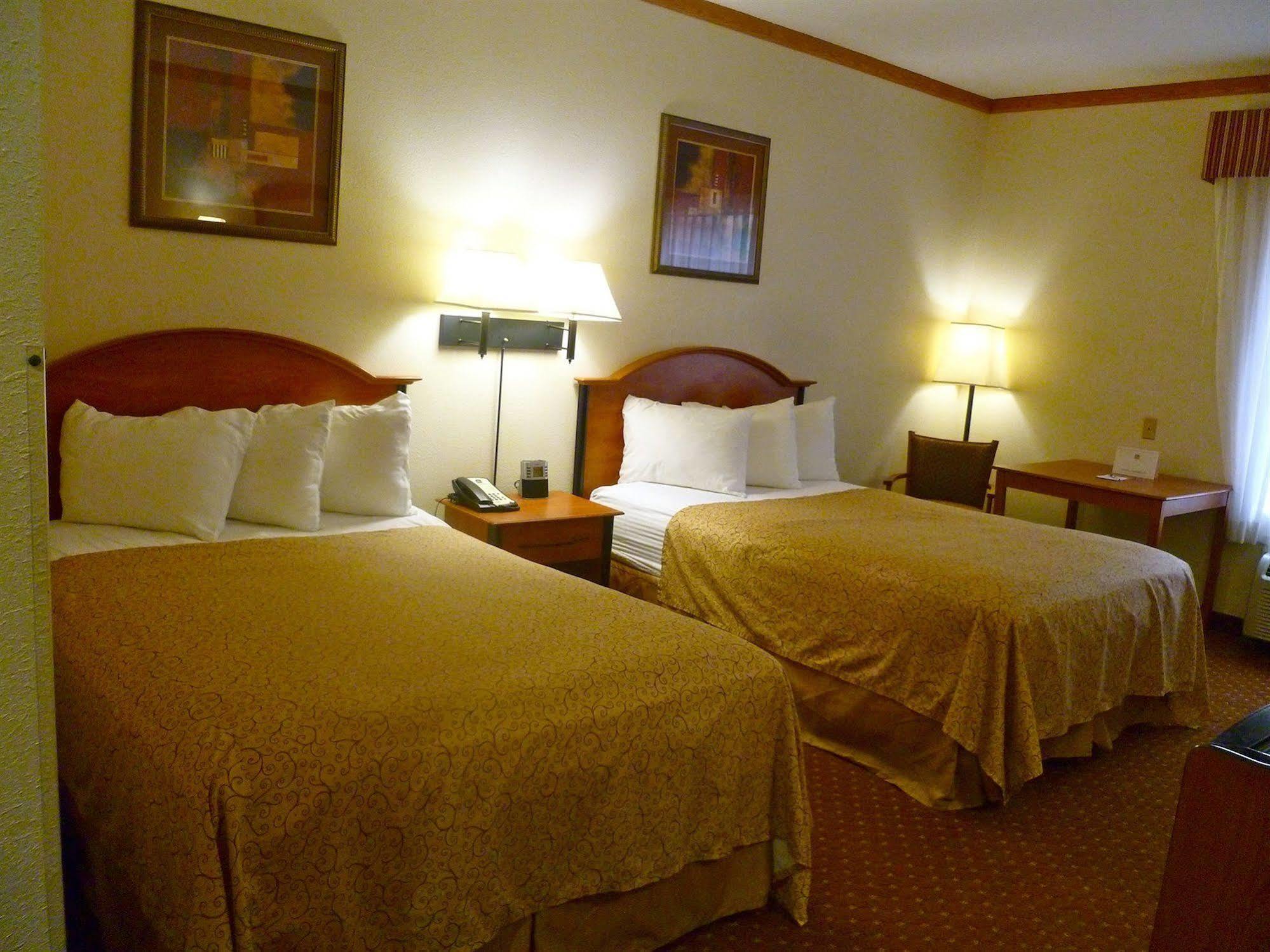 Baymont By Wyndham Hinesville Fort Stewart Area Eksteriør bilde